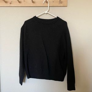 Men’s black H&M sweater